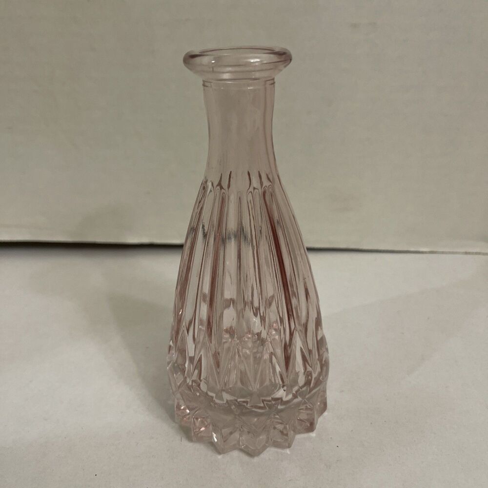 Blumelhuber Pink Art Glass Bud Vase Diamond Cut Flared 5.75”